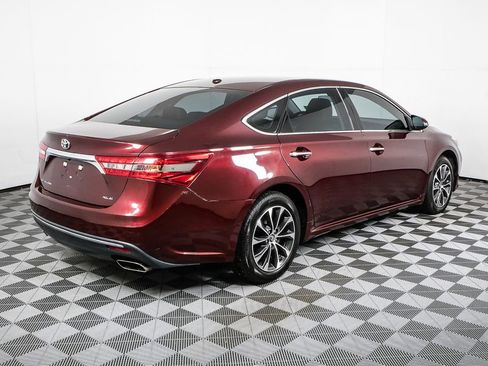 Used 2017 Toyota Avalon XLE image 26