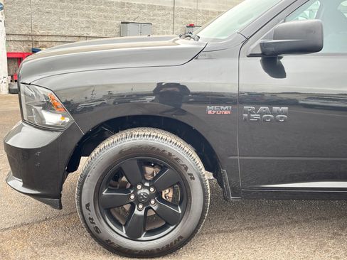 Used 2017 RAM 1500 Express w/ Black Ram 1500 Express Group image 10