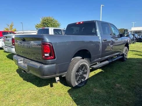 Used 2026 RAM 2500 Big Horn AWD/4WD image 3