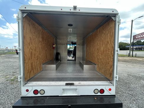 Used 2016 Ford E-350 and Econoline 350 Super Duty w/ A/C Prep Package RWD image 12