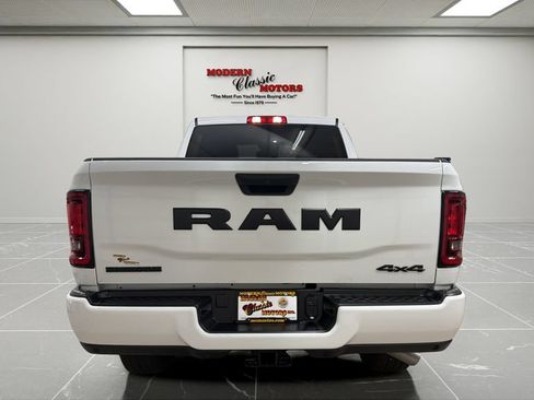 Used 2025 RAM 2500 Big Horn AWD/4WD image 4