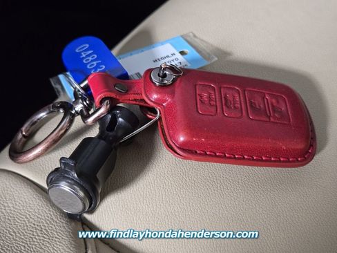 Used 2017 Toyota Highlander XLE image 32