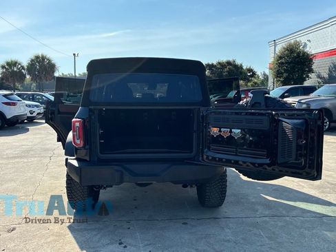 Used 2023 Ford Bronco Outer Banks w/ Sasquatch Package AWD/4WD image 16