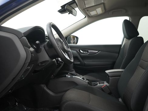 Used 2019 Nissan Rogue SV w/ Premium Package AWD/4WD image 24