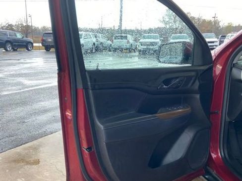 Used 2020 GMC Acadia SLE image 18