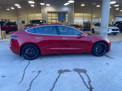 Used 2018 Tesla Model 3 image 8