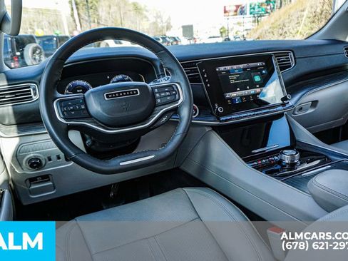 Used 2024 Jeep Wagoneer L Series II image 28