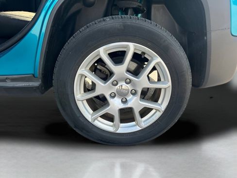 Used 2021 Jeep Renegade Sport w/ Sport Appearance Group AWD/4WD image 19
