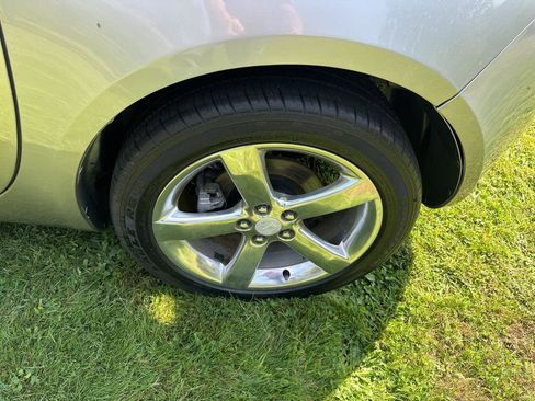 Used 2007 Pontiac Solstice Convertible w/ Premium Package image 38