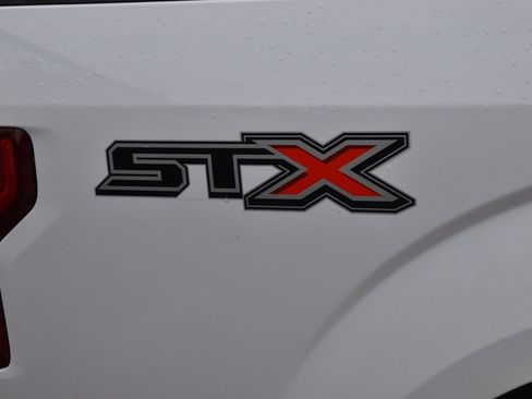 Used 2018 Ford F150 XL w/ Equipment Group 101A Mid RWD image 11