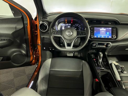 Certified 2023 Nissan Kicks SR w/ SR Premium Package FWD image 14