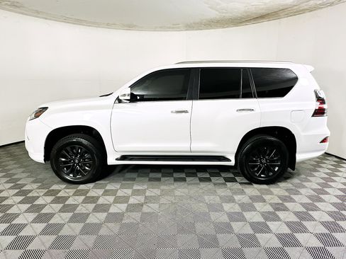 Used 2022 Lexus GX 460 Premium w/ Premium Package image 6