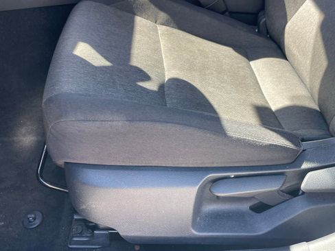 Used 2025 Toyota Camry LE image 5