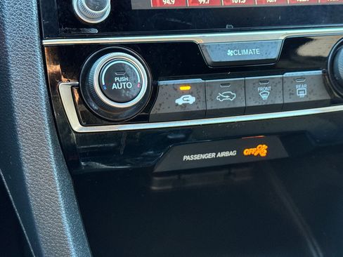 Used 2019 Honda Civic Sport image 28