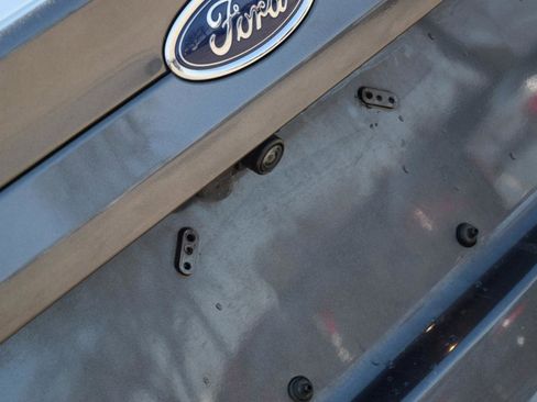 Used 2020 Ford Fusion SE image 15