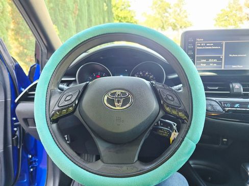 Used 2019 Toyota C-HR LE image 15