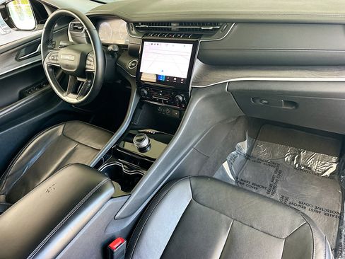 Used 2022 Jeep Grand Cherokee L Limited RWD image 26