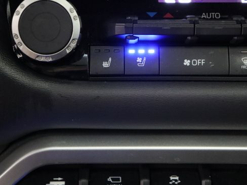 Used 2023 Toyota Tundra Platinum w/ Advanced Package image 22