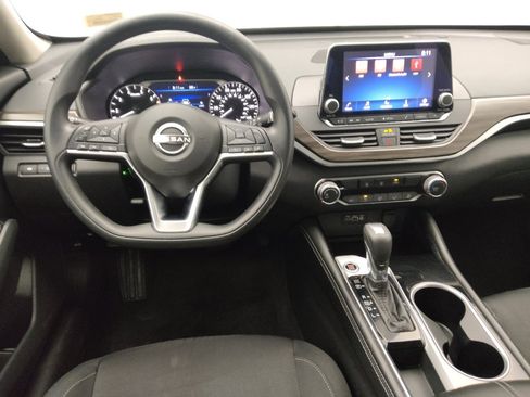 Used 2023 Nissan Altima 2.5 SV image 22