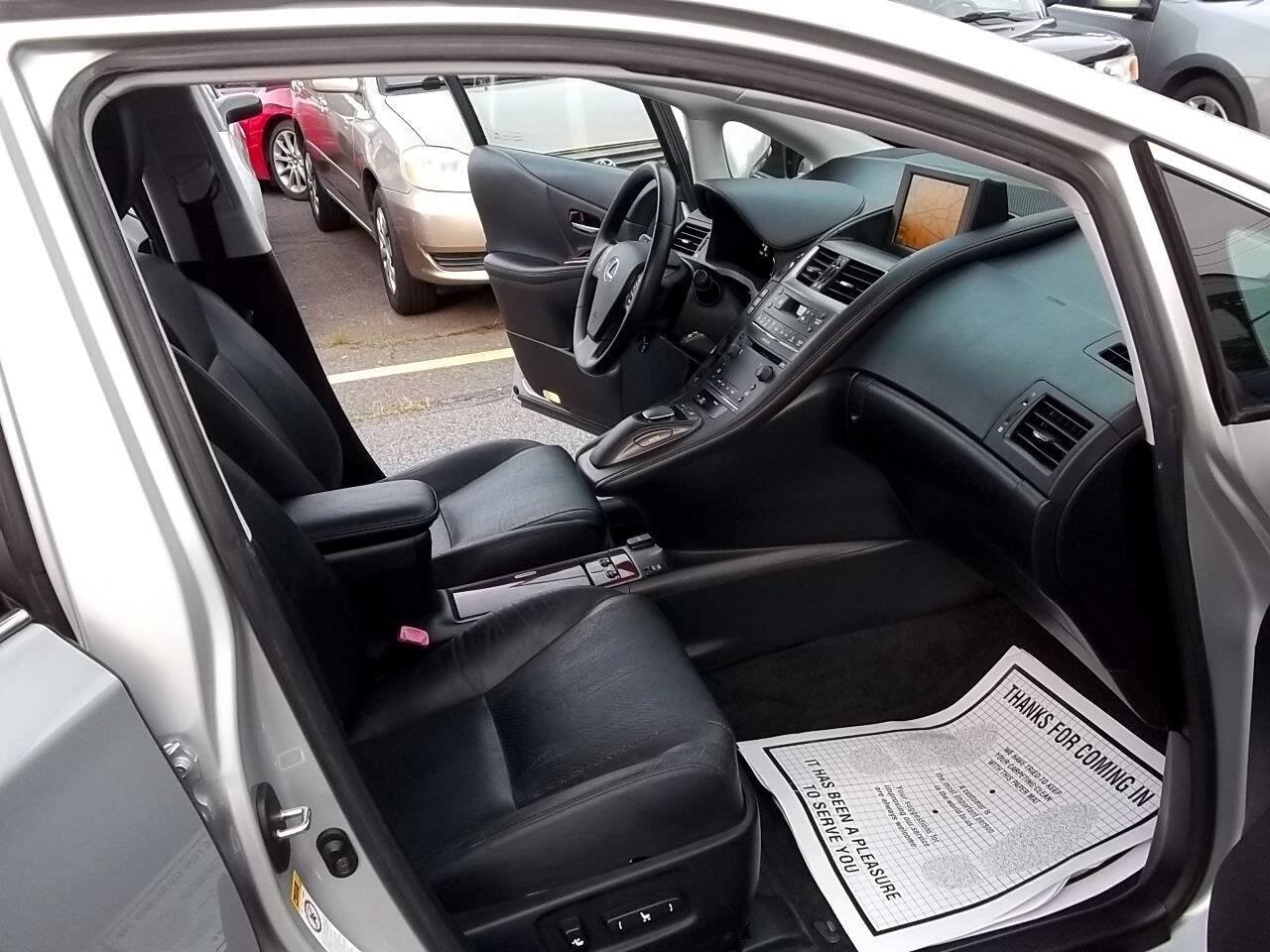 Used 2010 Lexus HS 250h FWD image 10