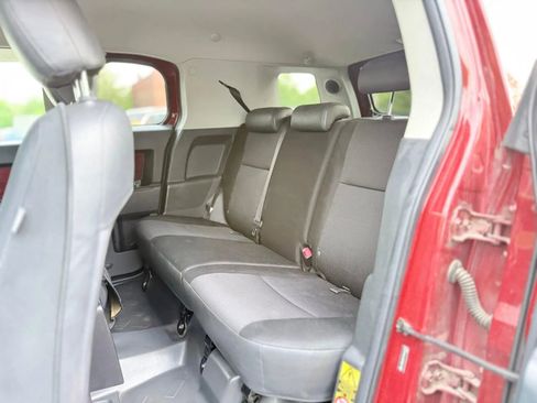 Used 2010 Toyota FJ Cruiser 4WD image 10