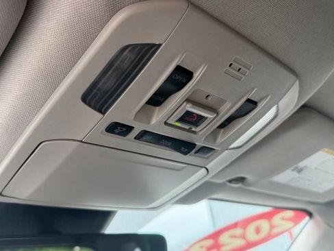 Used 2023 Toyota Highlander XLE AWD/4WD image 18