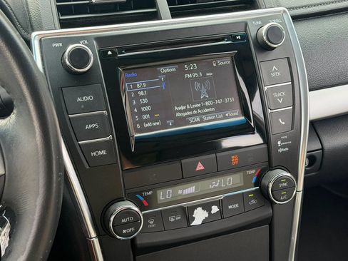 Used 2015 Toyota Camry XSE FWD image 17