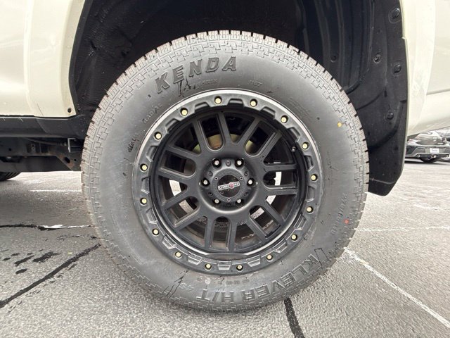 Used 2017 Toyota 4Runner SR5 Premium AWD/4WD image 9