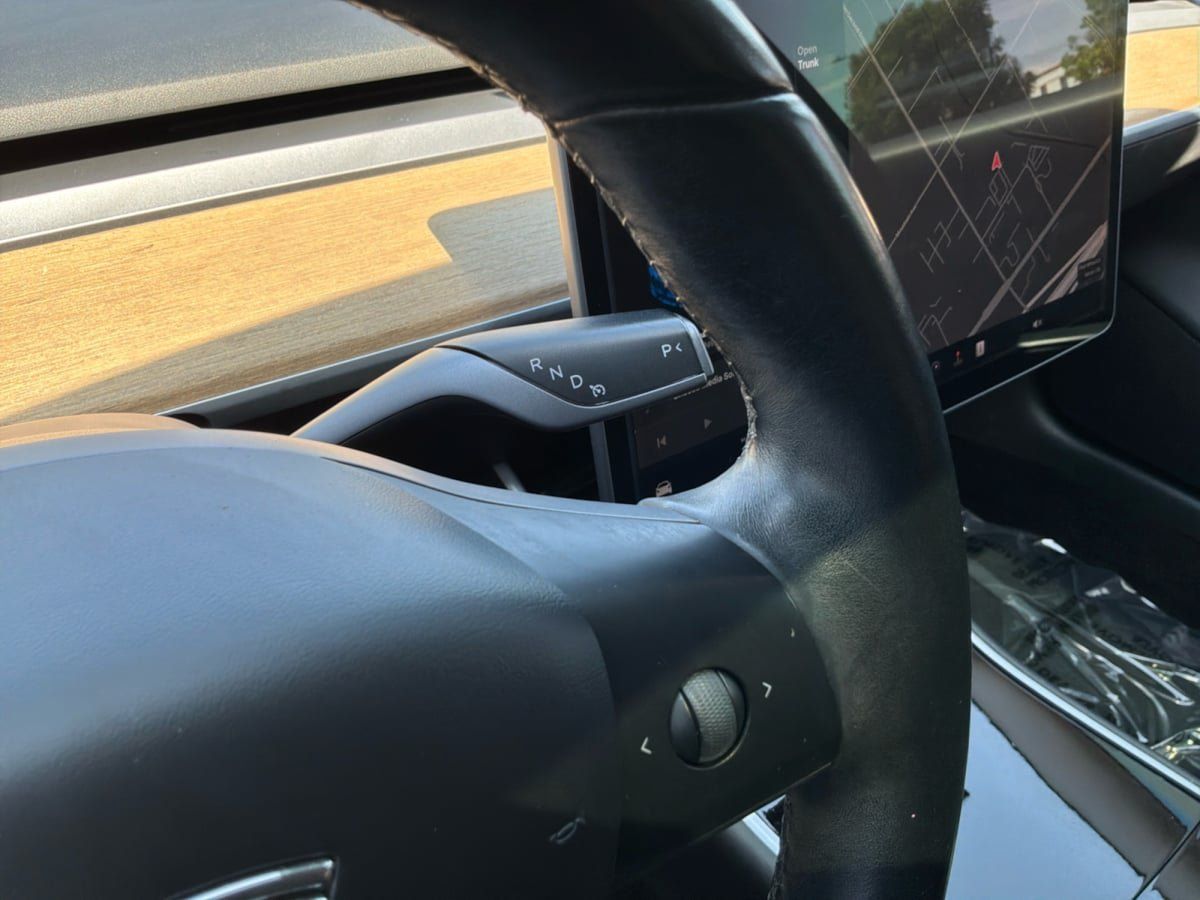 Used 2018 Tesla Model 3 Long Range RWD image 17
