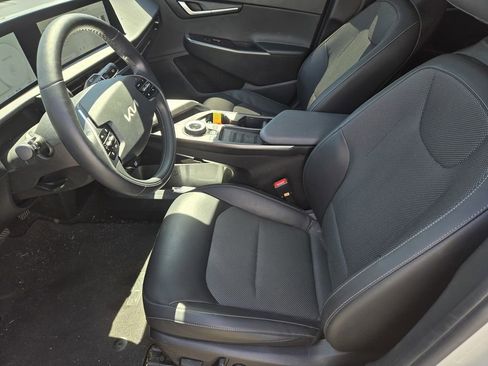 Used 2024 Kia EV6 Light AWD/4WD image 12