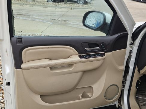 Used 2012 GMC Yukon Denali image 10