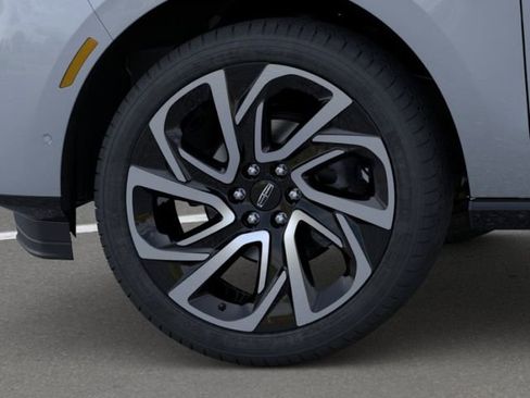 New 2026 Lincoln Navigator L Reserve AWD/4WD image 19
