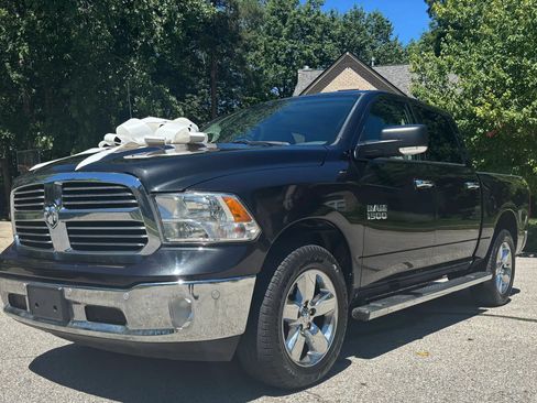 Used 2017 RAM 1500 Big Horn AWD/4WD image 3