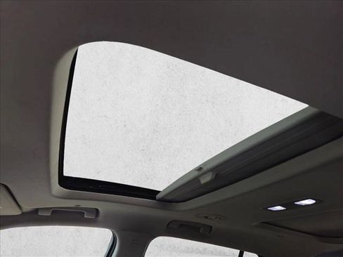 Used 2020 Chevrolet Traverse Premier w/ Redline Edition FWD image 19