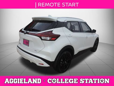 Used 2023 Nissan Kicks SV FWD image 4