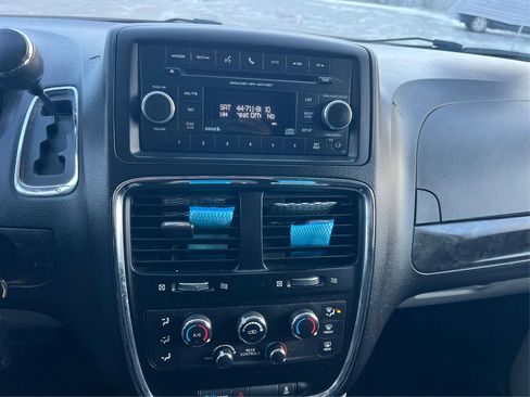 Used 2012 Dodge Grand Caravan SE image 15