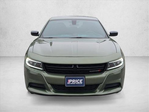 Used 2023 Dodge Charger SXT image 2