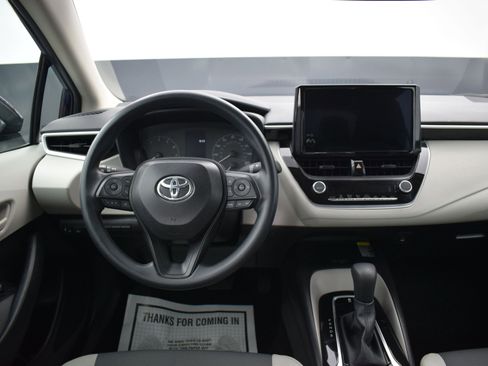 Used 2025 Toyota Corolla LE w/ LE Premium Package image 14