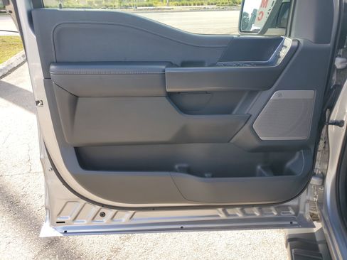 Used 2025 Ford F150 Lariat w/ Equipment Group 501A Mid image 27