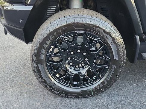 New 2026 GMC Hummer EV SUV image 7