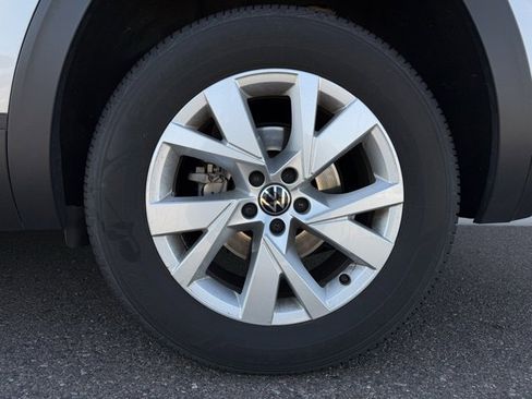 Used 2021 Volkswagen Atlas Cross Sport S image 21