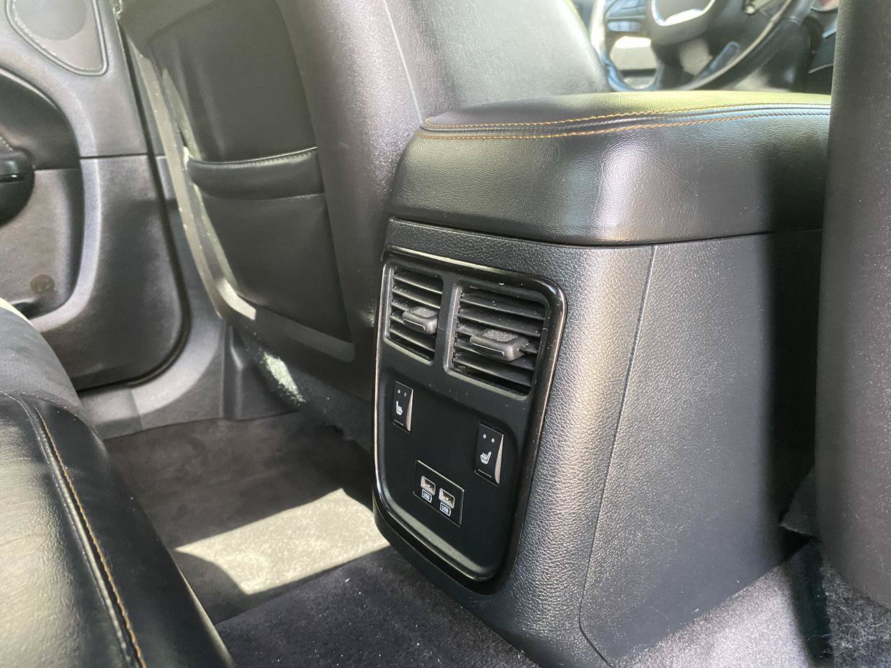 Used 2018 Dodge Charger R/T RWD image 16