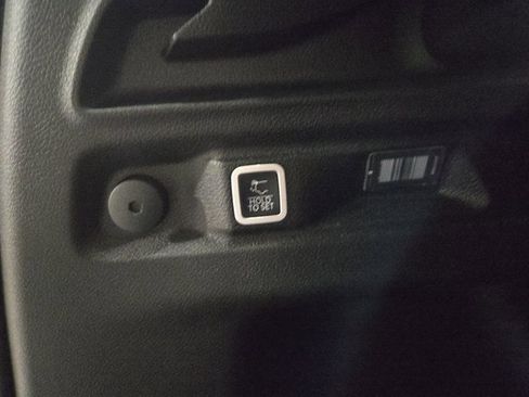 Used 2022 Jeep Grand Cherokee L Limited image 16