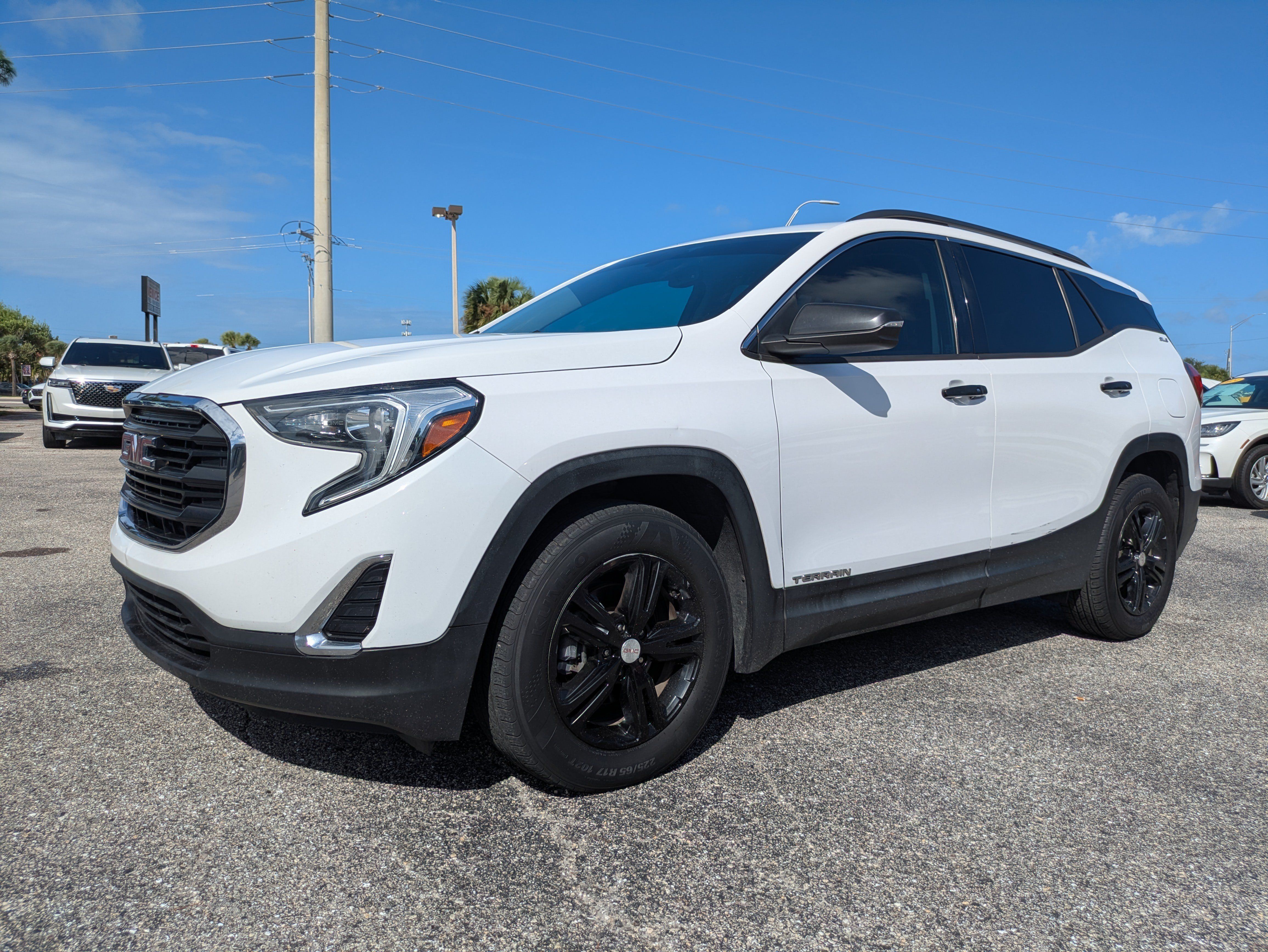 Used 2018 GMC Terrain SLE w/ Driver Convenience Package FWD image 8
