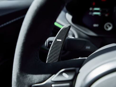 Used 2023 Aston Martin V12 Vantage RWD image 46