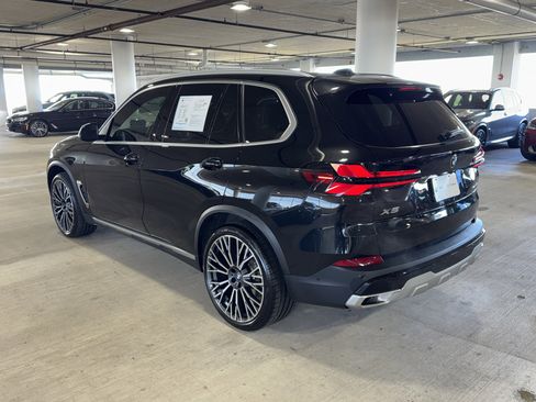 Certified 2025 BMW X5 sDrive40i w/ Climate Comfort Package image 6