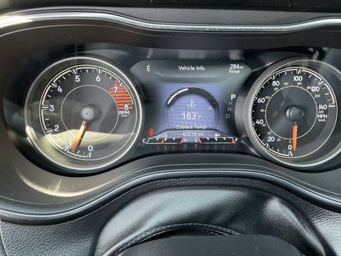 Used 2022 Jeep Cherokee Limited w/ Elite Package AWD/4WD image 20