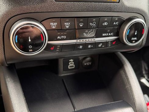 Used 2024 Ford Escape ST-Line image 21