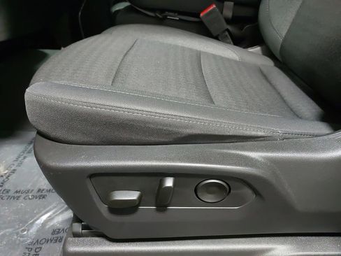 Used 2024 Chevrolet Silverado 1500 LT image 27