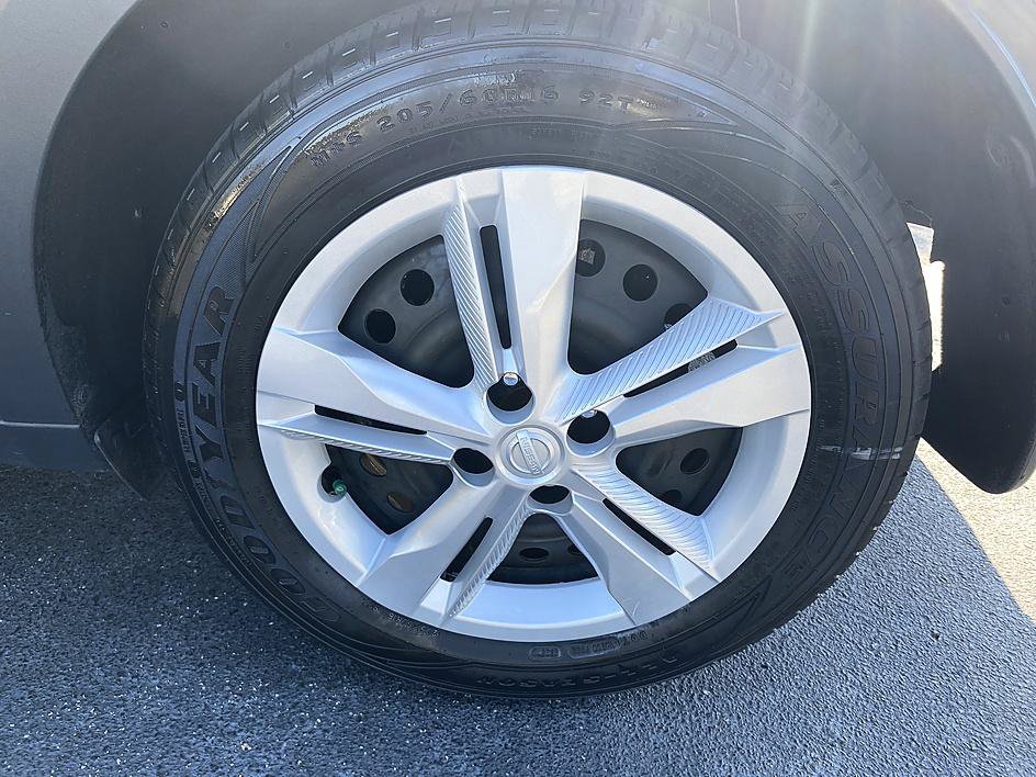 Used 2021 Nissan Kicks S FWD image 27